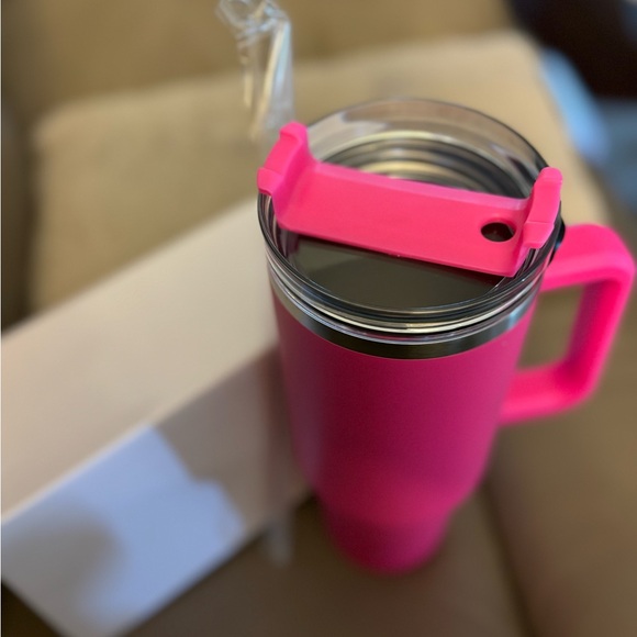 Other - 40 OZ HOT PINK INSULATED TUMBLER